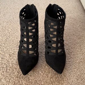 Nine West Black Cutout Heels
